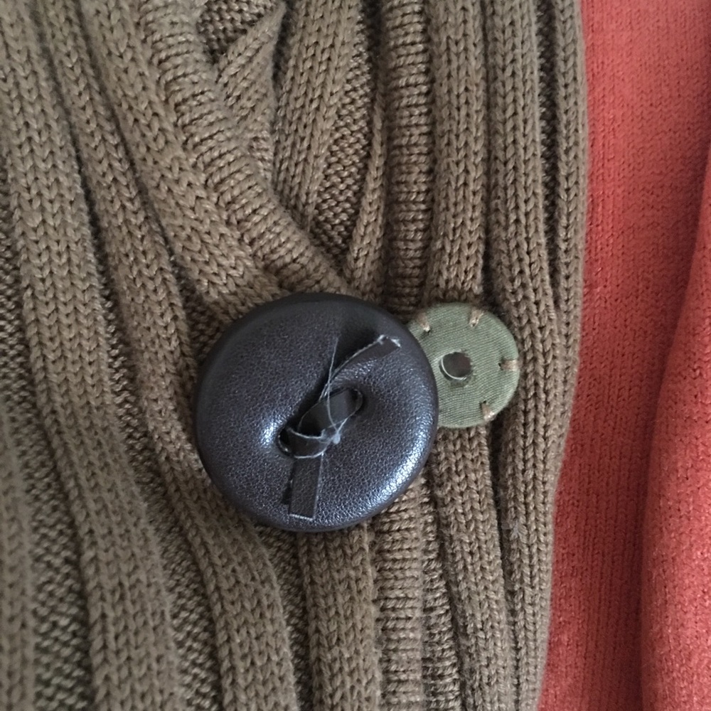 Sweater - Picture 4 of 4